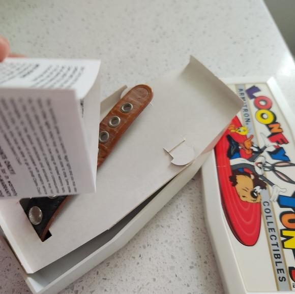 LOONEY TUNES ARMITRON TASMANIAN DEVIL WATCH TAZ 1995 - Picture 4 of 6